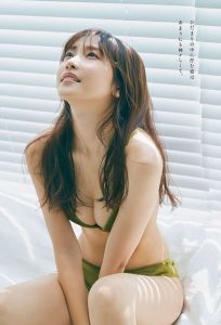 佐野雛子10周年寫真集 極限側乳誘惑 勇奪排行冠軍